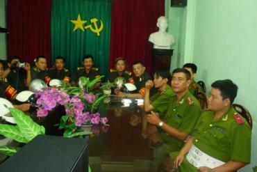 Long Hoang Security meeting with the police